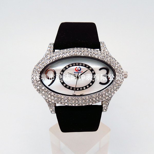 水晶石橢圓形時(shí)尚手表