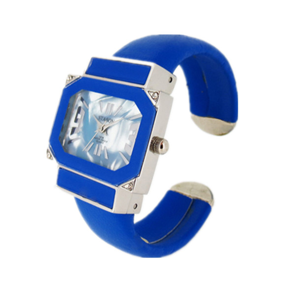 時(shí)尚百搭手鐲促銷手表廠家直銷【穩(wěn)達(dá)時(shí)鐘表】 時(shí)尚百搭手鐲促銷手表廠家直銷【穩(wěn)達(dá)時(shí)鐘表】