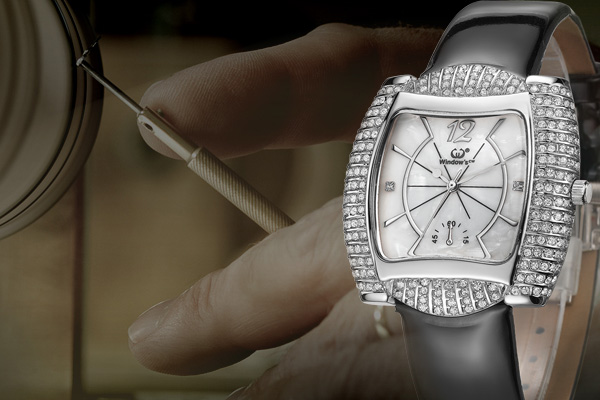 穩(wěn)達(dá)時(shí)高檔手表廠家女士鑲鉆手表