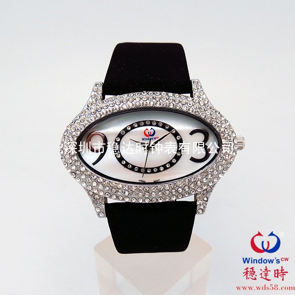 水晶石橢圓形時尚手表