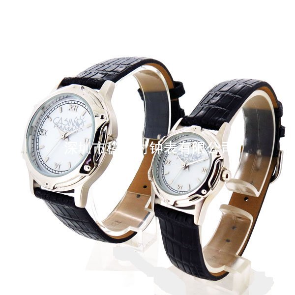 穩(wěn)達時情侶手表定制