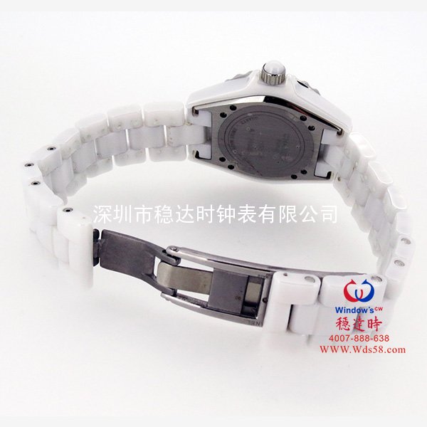 穩(wěn)達時時尚精致陶瓷女士手表