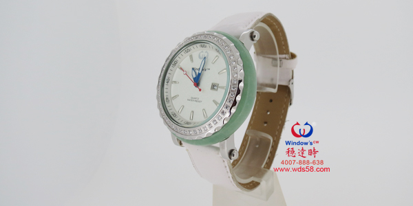穩(wěn)達時時尚玉石手表批發(fā)