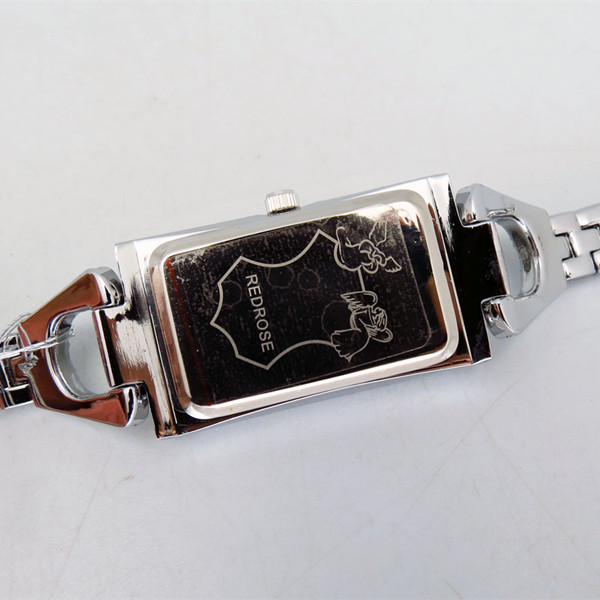 穩(wěn)達(dá)時時尚新款玫瑰金鑲鉆捷克石女式手表批發(fā)