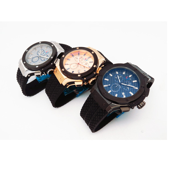 穩(wěn)達(dá)時(shí)時(shí)尚不銹鋼休閑娛樂表