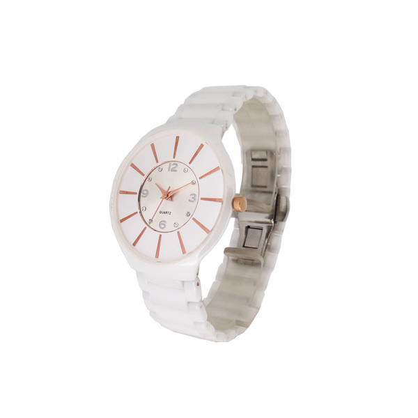 穩(wěn)達(dá)時(shí)石英陶瓷情侶禮品紀(jì)念手表定制工廠