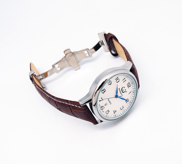 手表定制廠家供應(yīng)經(jīng)典男裝不銹鋼商務(wù)手表定制【穩(wěn)達(dá)時(shí)鐘表】