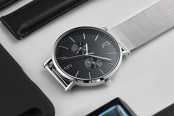 不銹鋼米蘭表帶，男友力十足