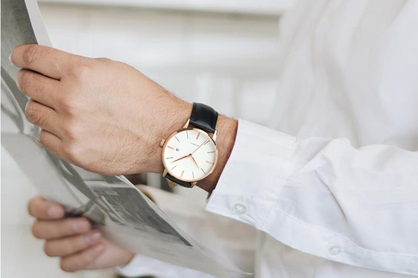 儒雅氣息&mdash;&mdash;簡(jiǎn)約款真皮腕表，中性風(fēng)格