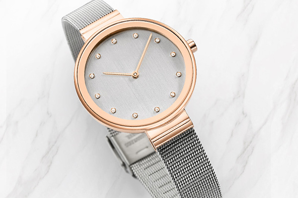 東莞手表工廠&mdash;精美秀氣女士腕表，一眼便芯動