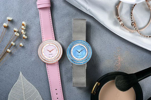 鑲鉆時(shí)尚手表 女士防水手表穩(wěn)達(dá)時(shí)廠家直銷(xiāo)
