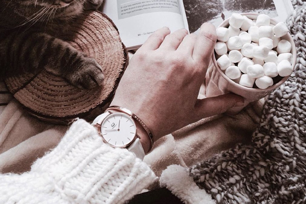 時(shí)尚女士皮帶手表品質(zhì)貨源供應(yīng)