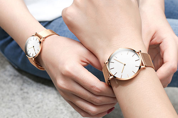 時(shí)尚禮品貨源 深圳手表定制廠家一手價(jià)供應(yīng)