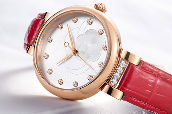 小牛皮材質女士腕表貨源直供