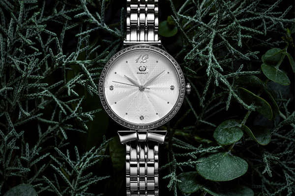 中高端時尚腕表定制鑲鉆款式廠家貨源直供