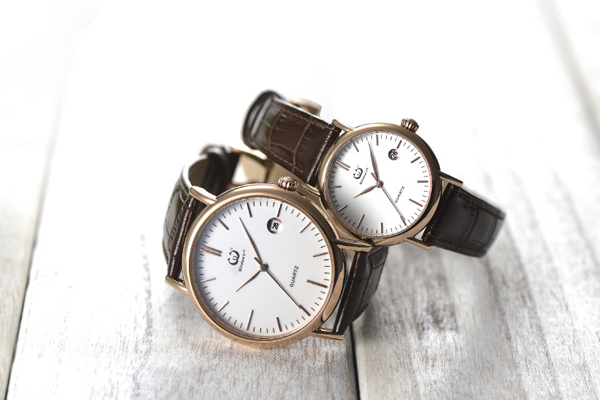 ins簡約風(fēng)情侶手表定制批發(fā)就在穩(wěn)達(dá)時