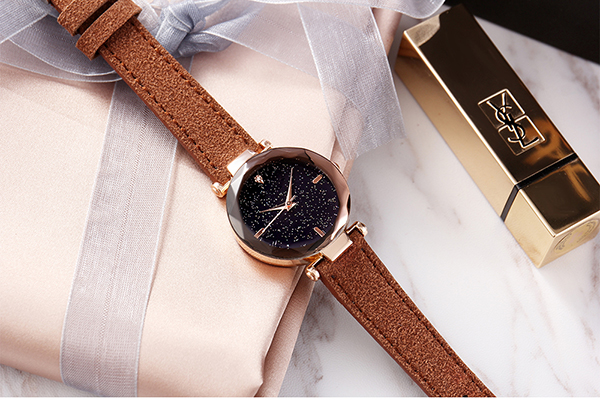 經(jīng)典復古腕表配置 -皮帶手表廠家直供