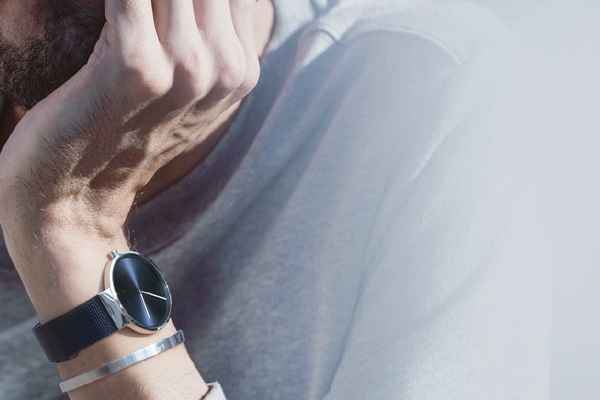 簡(jiǎn)約商務(wù)情侶腕表一手貨源批發(fā)就在穩(wěn)達(dá)時(shí)