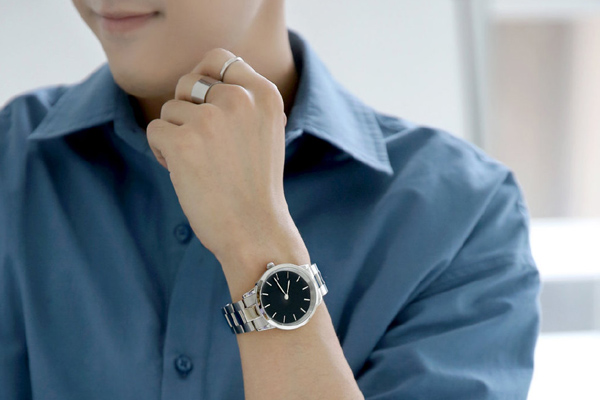 時尚簡約款式貨源供應-穩(wěn)達時工廠生產(chǎn)