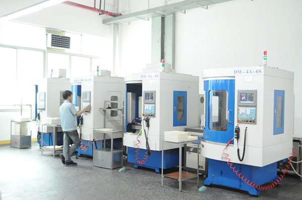 真實(shí)手表生產(chǎn)廠家 硬件設(shè)施更完善