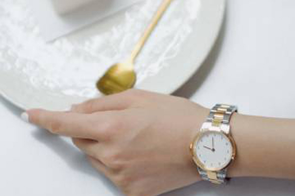 時(shí)尚女士手表公司供貨